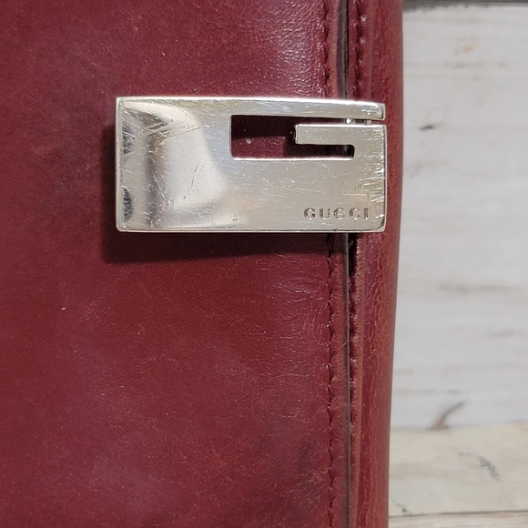 GUCCI vintage G Clip Bifold Wallet Wine Red Leather - Picture 4 of 15